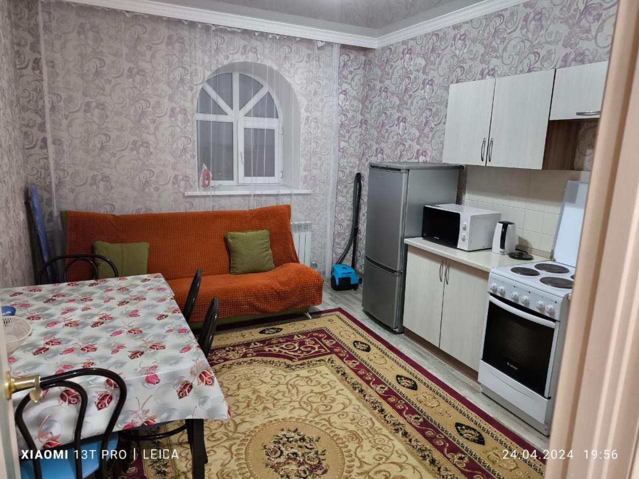 Уютная Квартира Комфорт Класса76 阿斯坦纳 外观 照片